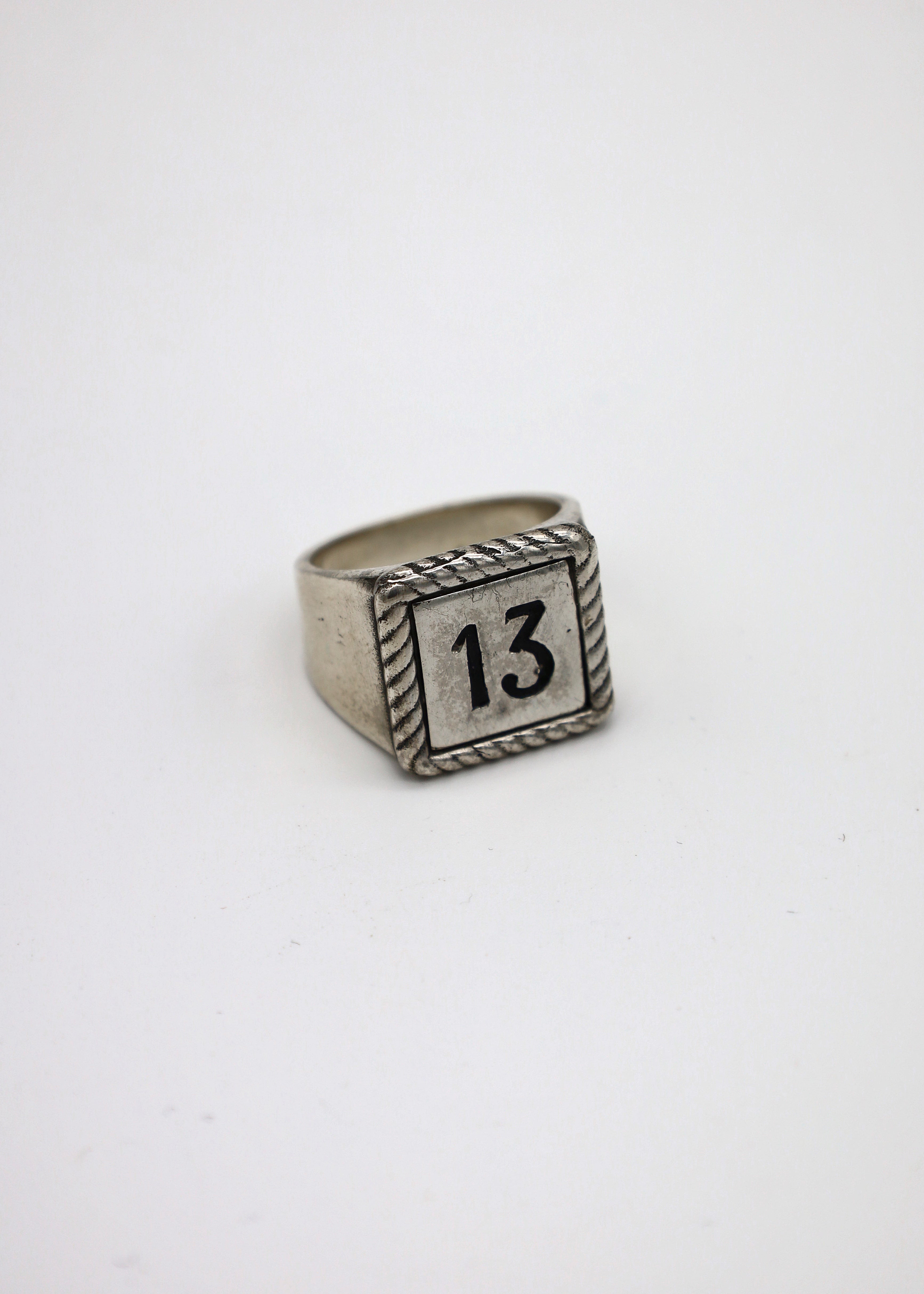 „13“ Ring A-13