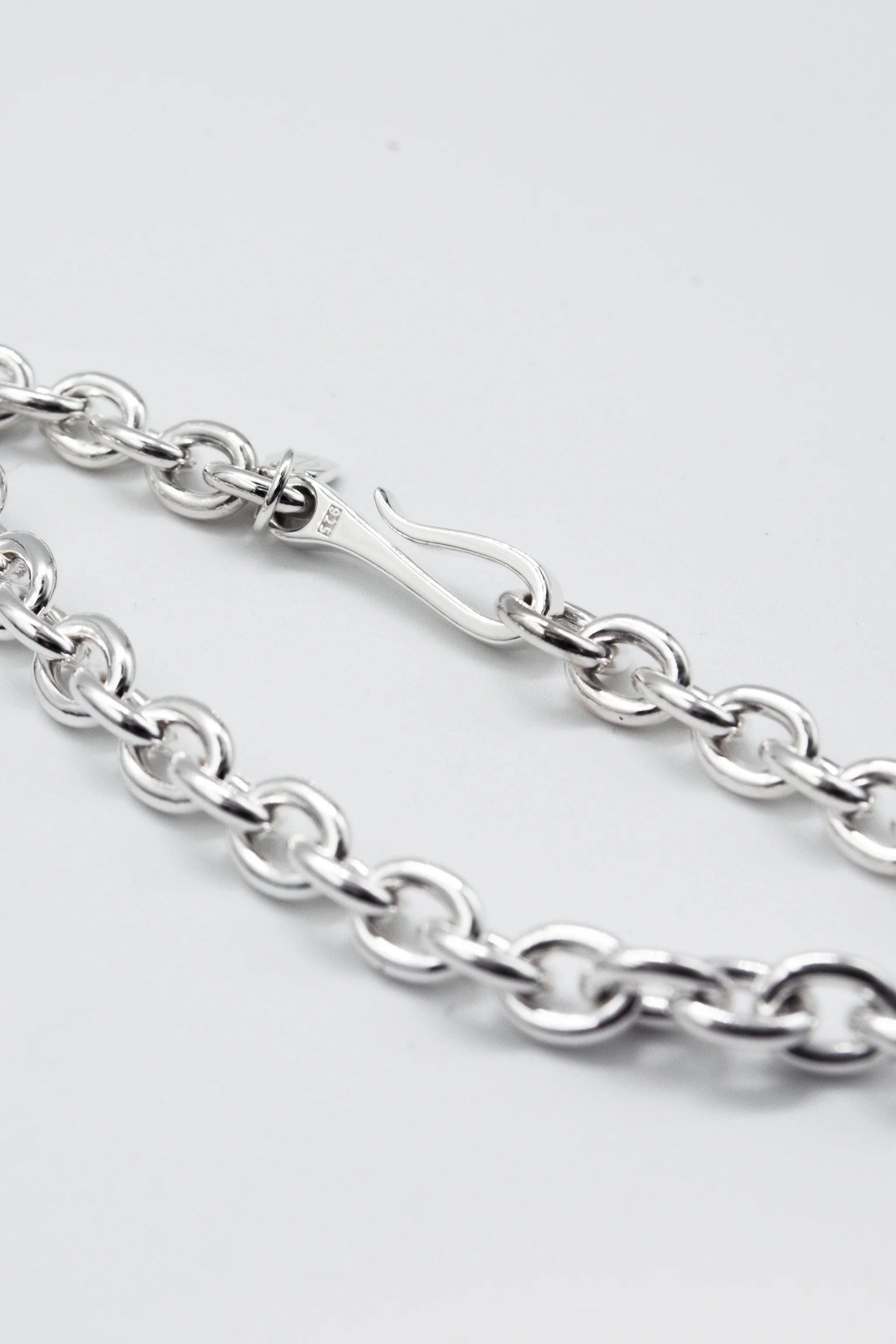 Mid Anchor Hook Bracelet