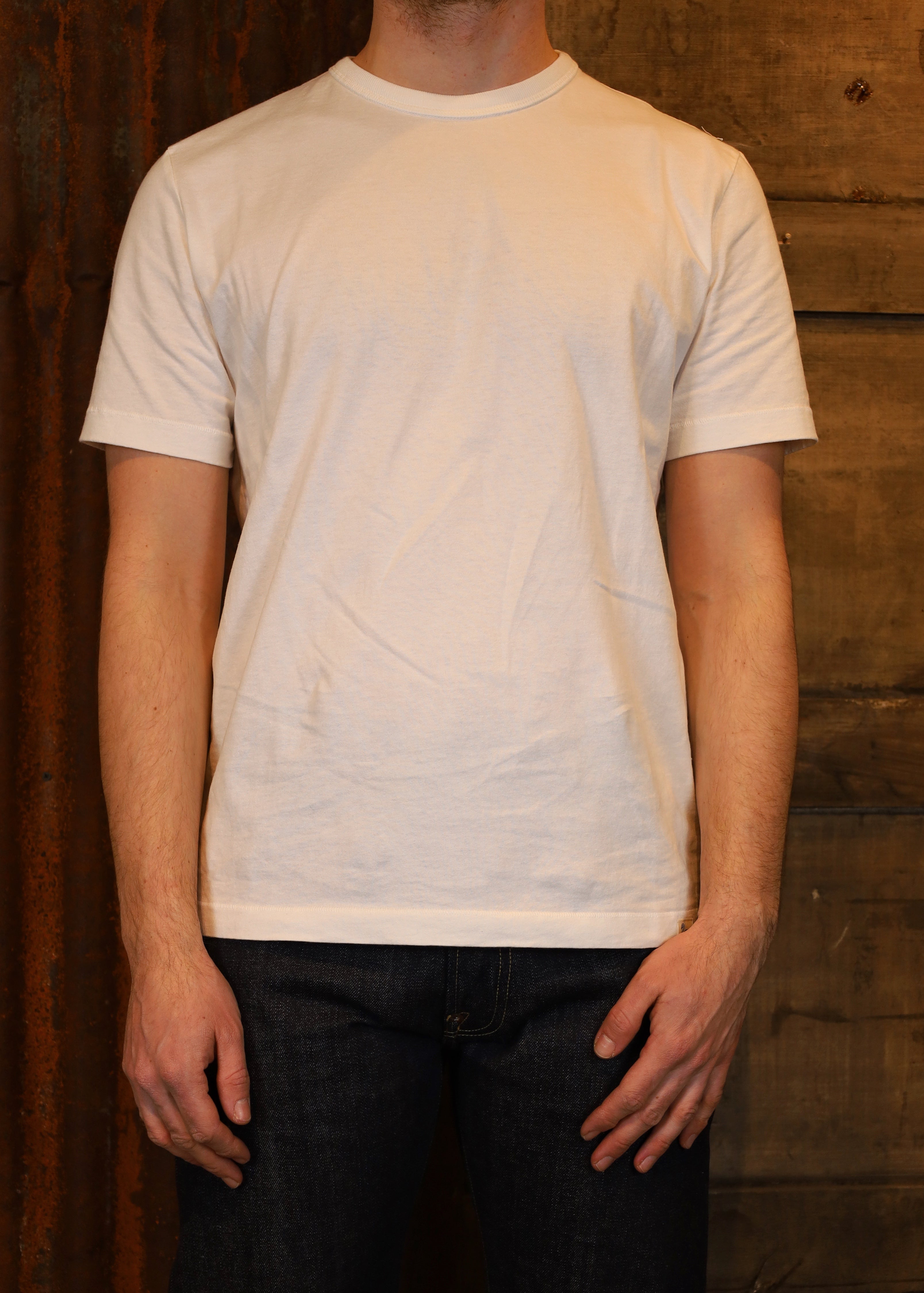 TEE02.01 White