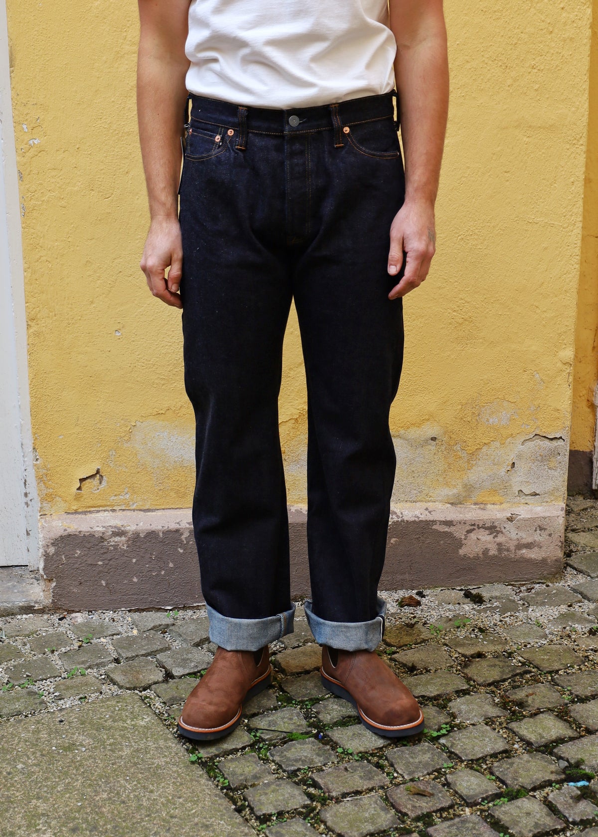 FN-8005 Reg. Straight 18oz.