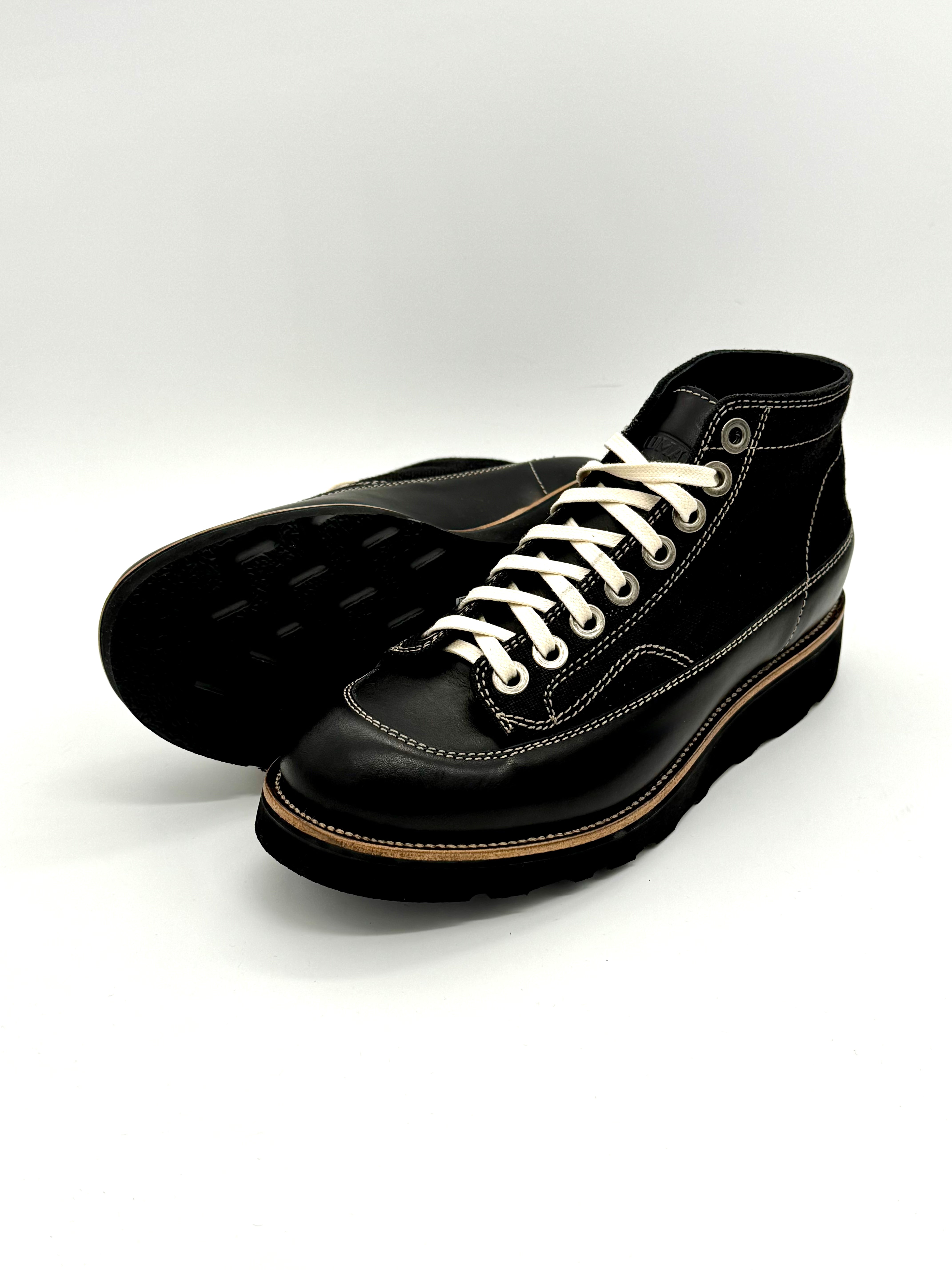 Sidewalk Black