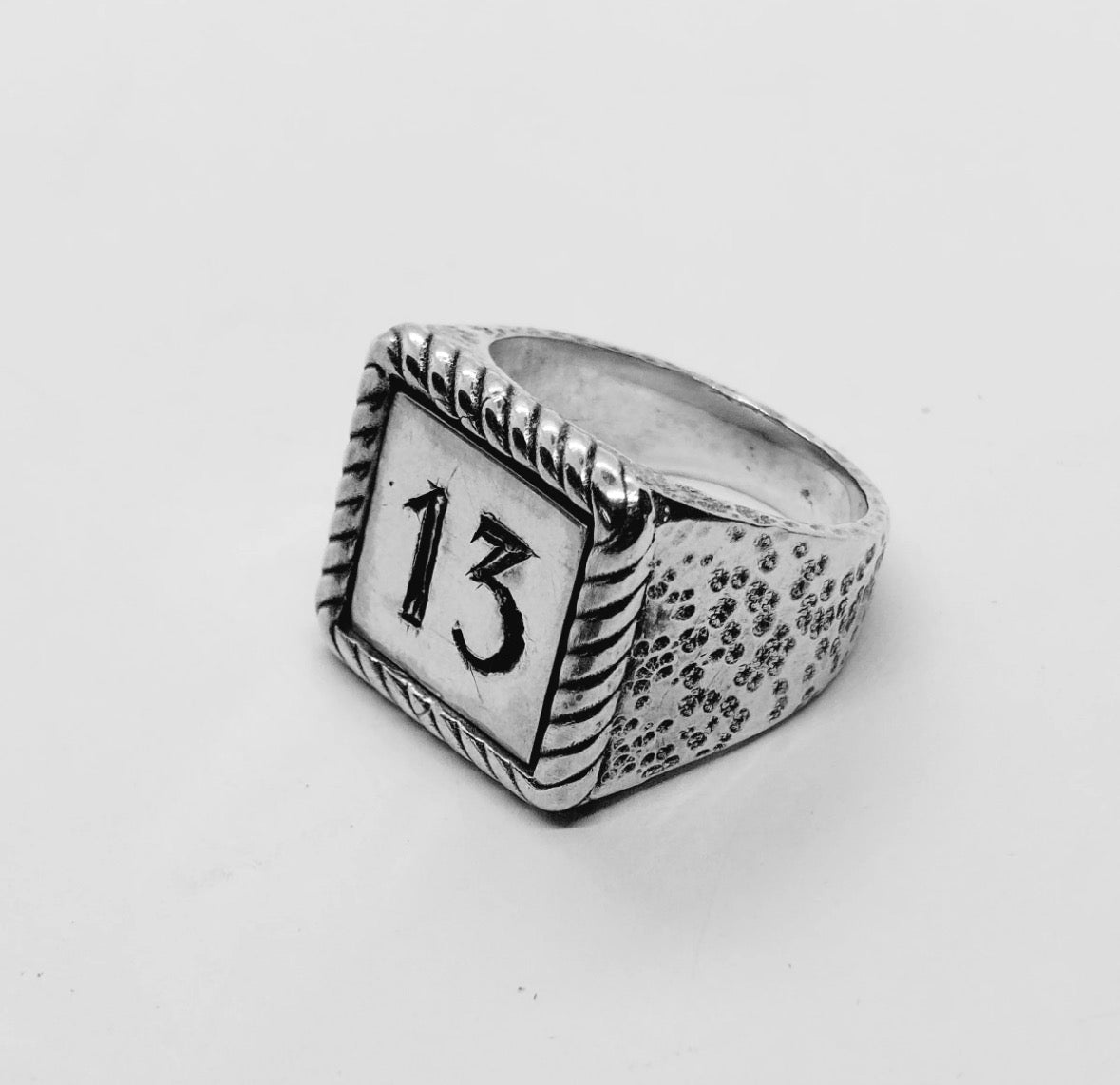 „13“ Ring A-13